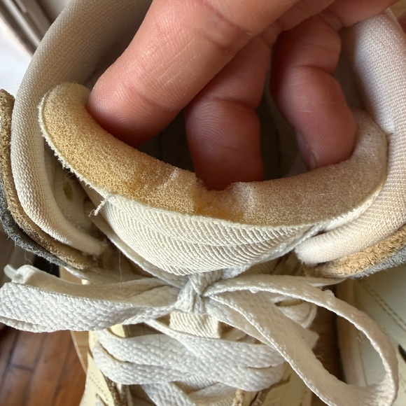 Nike Air Jordan 1 High Top in Cream & Seafoam Green - Picture 7 of 7